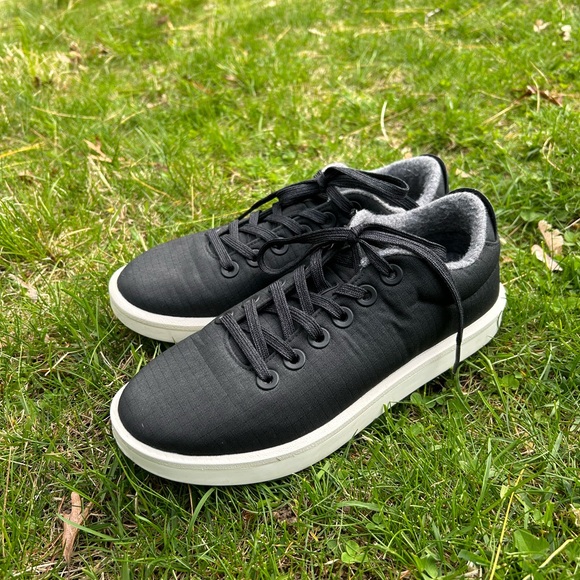 Allbirds Women's Wool Pipers sneakers (true black) NWOT - Picture 1 of 5